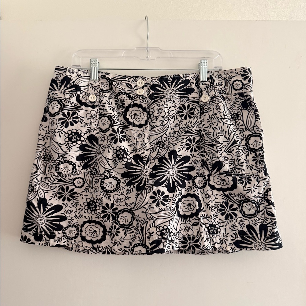 Black and white Hawaiian inspired Floral Skort